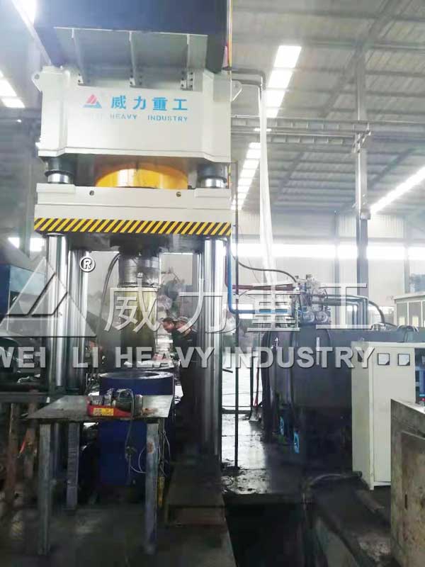 1000噸四柱液壓機壓制坩堝專(zhuān)用設備